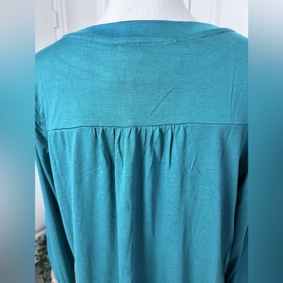 Savannah Jane teal embroidered top - Picture 6 of 9